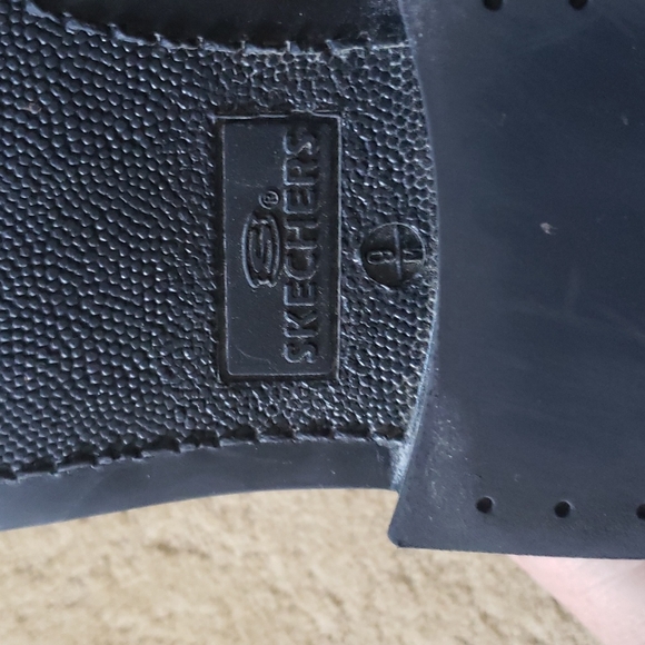 Sketchers Mens Black Shoes. Size 9 - Picture 3 of 4